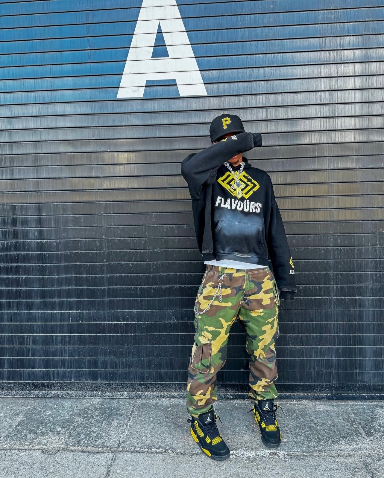 Diamond Logo Hoodie Black